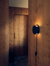 Rotate Wall Lamp fra Frandsen